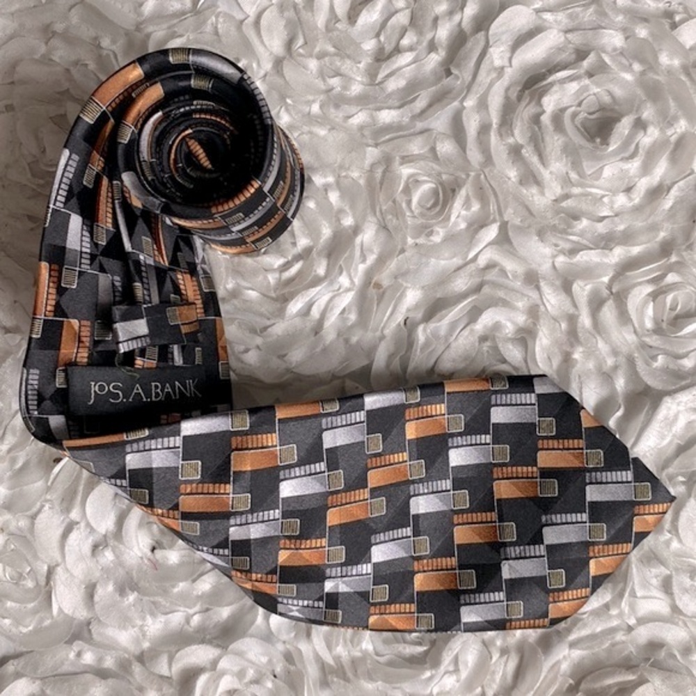 New Jos. A. Bank mens silk tie